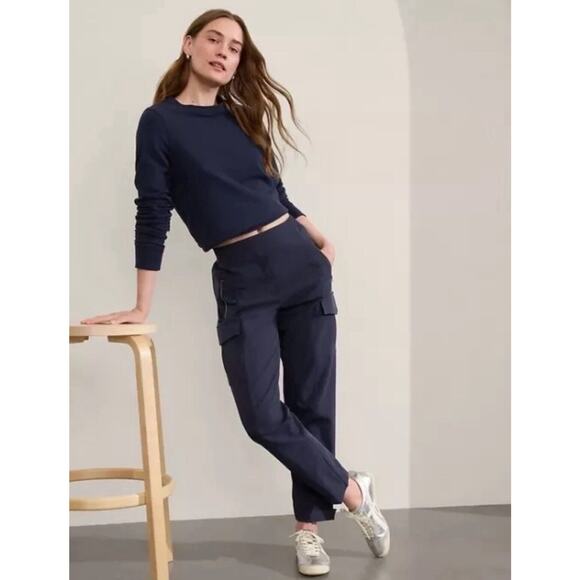 Athleta Pants - Athleta Sz. 0 Tall Endless High Rise Cargo Pant Navy NWOT $129 Gorpcore Packable